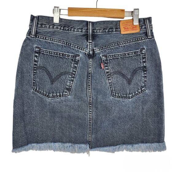 Levi's Denim Skirt Jean Mini Skirt Dark Grey Blue Frayed Cotton Size 28 - Picture 1 of 16
